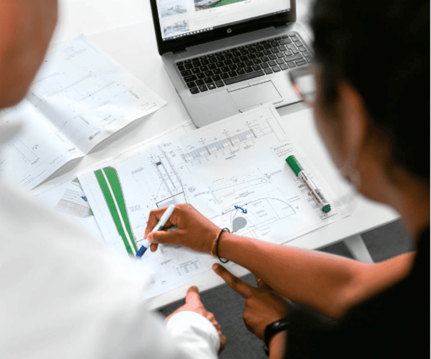 An Entrepreneurs Guide to Starting a Contracting Business